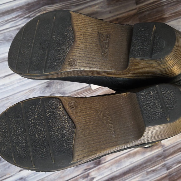 Dansko Leather Black Boots with Embroidered Strap Size 40 - Picture 6 of 7